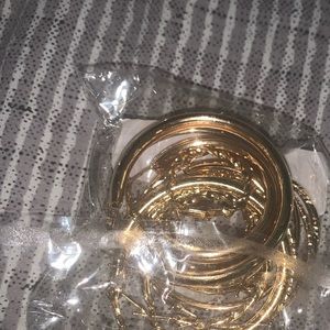 Pack of hoop earings